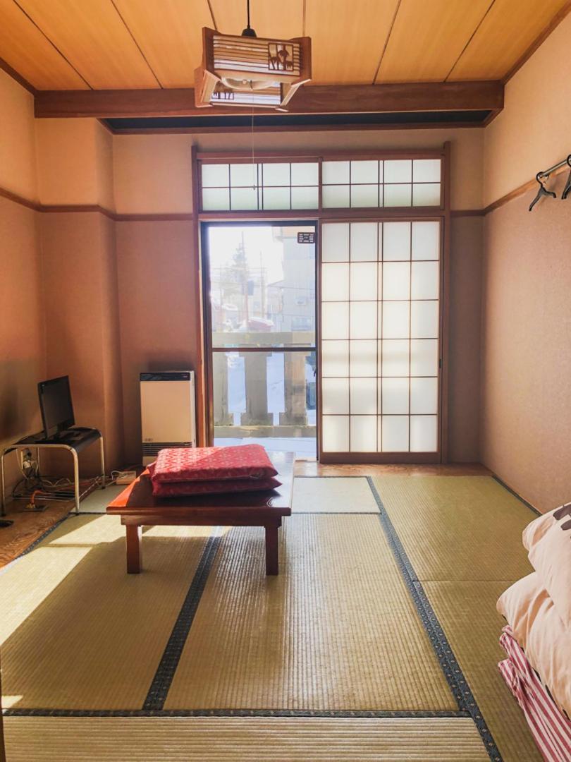 Отель Onsen Yado Echo Мёко Экстерьер фото